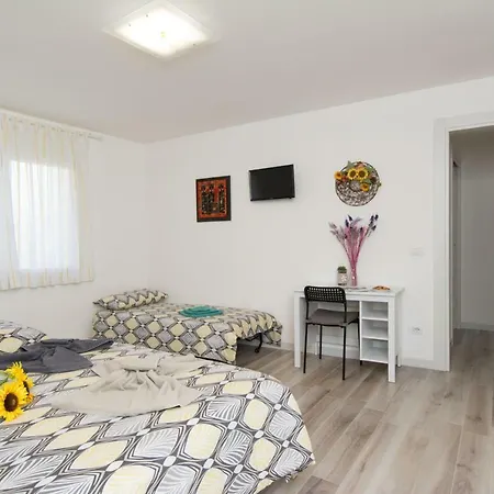 Borgo Antico Bed & Breakfast 2*